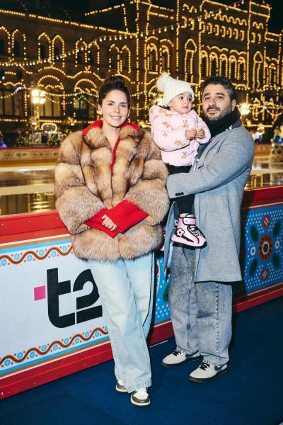 
                Филипп Киркоров, Юлия и Анна Пересильд, Татьяна Навка и другие на открытии ГУМ-катка            