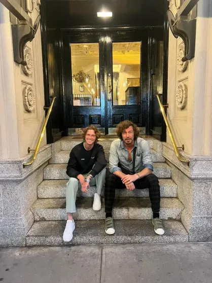 Фото с Андреем Рублёвым, прогулки по Нью-Йорку: Марат Сафин вернулся в соцсети спустя 4 года и показал, как проводит время на US Open Фото с Андреем Рублёвым, прогулки по Нью-Йорку: Марат Сафин вернулся в соцсети спустя 4 года и показал, как проводит время на US Open