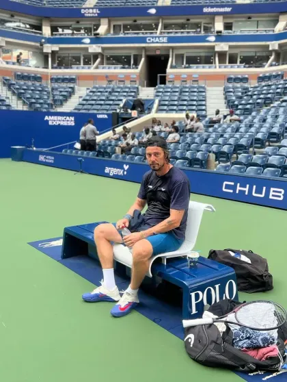 Фото с Андреем Рублёвым, прогулки по Нью-Йорку: Марат Сафин вернулся в соцсети спустя 4 года и показал, как проводит время на US Open Фото с Андреем Рублёвым, прогулки по Нью-Йорку: Марат Сафин вернулся в соцсети спустя 4 года и показал, как проводит время на US Open