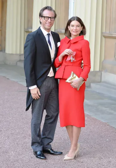 Грандиозный скандал в мире моды: 60-летняя миллионерша подала в суд на бывшего бойфренда из-за его измен с эскортницами Грандиозный скандал в мире моды: 60-летняя миллионерша подала в суд на бывшего бойфренда из-за его измен с эскортницами