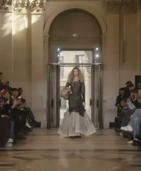 Хайди Клум в образе невесты, Алеся Кафельникова в платье с прозрачным верхом на показе Vivienne Westwood Хайди Клум в образе невесты, Алеся Кафельникова в платье с прозрачным верхом на показе Vivienne Westwood