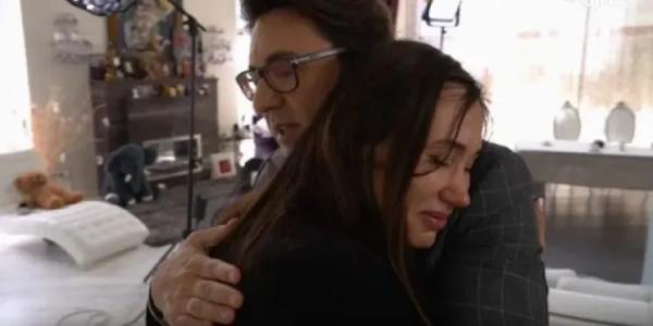 "Я ему носки стирала, ела доширак". Елена Товстик рассказала о скандальном разводе и романе своего мужа с Полиной Дибровой