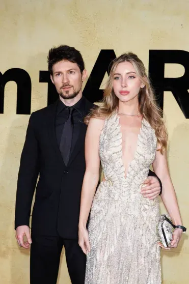 "Я не хочу, чтобы они разорвали друг друга на части после моей смерти". Павел Дуров составил завещание: наследство получат шестеро официальных и 100 биологических детей "Я не хочу, чтобы они разорвали друг друга на части после моей смерти". Павел Дуров составил завещание: наследство получат шестеро официальных и 100 биологических детей