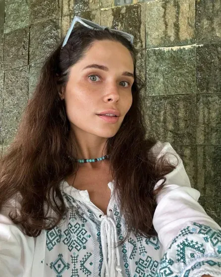 К Полине Аскери, с которой бывший муж-миллиардер Борис Белоцерковский судился из-за подарков, захотели вернуться трое мужчин К Полине Аскери, с которой бывший муж-миллиардер Борис Белоцерковский судился из-за подарков, захотели вернуться трое мужчин