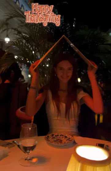 Как Дженнифер Лопес, Кристина Орбакайте, Илон Маск, Селена Гомес и Надежда Оболенцева отметили День благодарения Как Дженнифер Лопес, Кристина Орбакайте, Илон Маск, Селена Гомес и Надежда Оболенцева отметили День благодарения