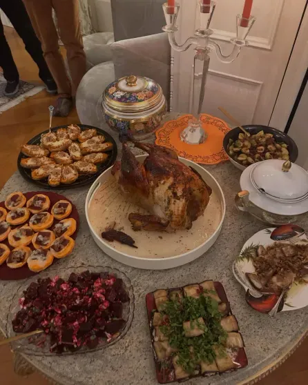 Как Дженнифер Лопес, Кристина Орбакайте, Илон Маск, Селена Гомес и Надежда Оболенцева отметили День благодарения Как Дженнифер Лопес, Кристина Орбакайте, Илон Маск, Селена Гомес и Надежда Оболенцева отметили День благодарения