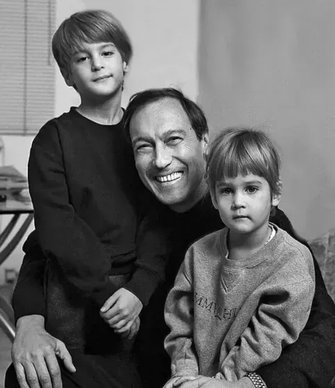 "Какой-то бред". Иван Янковский пожаловался на то, что его часто сравнивают со знаменитым дедом "Какой-то бред". Иван Янковский пожаловался на то, что его часто сравнивают со знаменитым дедом