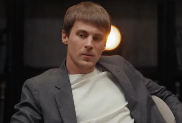 "Какой-то бред". Иван Янковский пожаловался на то, что его часто сравнивают со знаменитым дедом "Какой-то бред". Иван Янковский пожаловался на то, что его часто сравнивают со знаменитым дедом