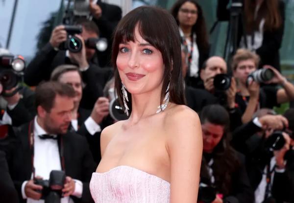 Канны-2025: Дакота Джонсон, Рианна и A$AP Rocky, Дензел Вашингтон и Джейсон Момоа с девушкой на премьере фильма "Рай и ад" Канны-2025: Дакота Джонсон, Рианна и A$AP Rocky, Дензел Вашингтон и Джейсон Момоа с девушкой на премьере фильма "Рай и ад"