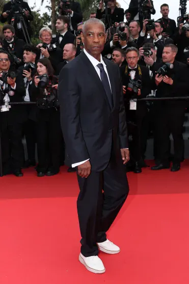 Канны-2025: Дакота Джонсон, Рианна и A$AP Rocky, Дензел Вашингтон и Джейсон Момоа с девушкой на премьере фильма "Рай и ад" Канны-2025: Дакота Джонсон, Рианна и A$AP Rocky, Дензел Вашингтон и Джейсон Момоа с девушкой на премьере фильма "Рай и ад"