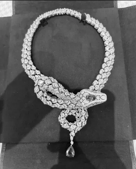 Канны-2025: Ирина Шейк показала свои образы вне красных дорожек Канны-2025: Ирина Шейк показала свои образы вне красных дорожек