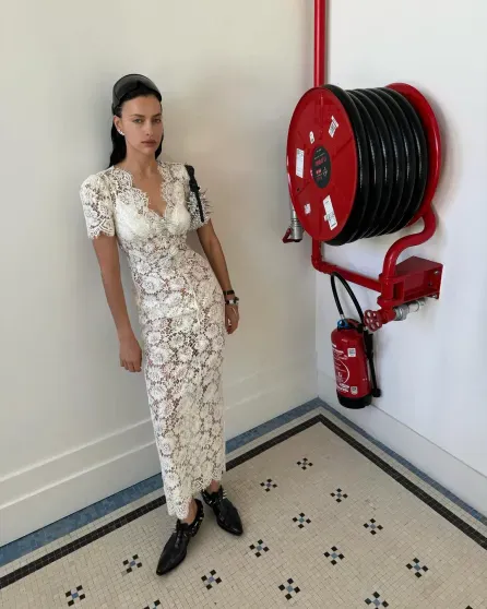 Канны-2025: Ирина Шейк показала свои образы вне красных дорожек Канны-2025: Ирина Шейк показала свои образы вне красных дорожек