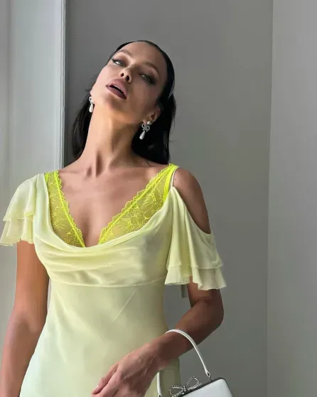 Канны-2025: Ирина Шейк показала свои образы вне красных дорожек Канны-2025: Ирина Шейк показала свои образы вне красных дорожек