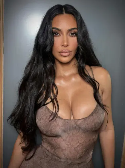 Ким Кардашьян рассказала, что после "выматывающего" развода с Канье Уэстом ей диагностировали аневризму мозга Ким Кардашьян рассказала, что после "выматывающего" развода с Канье Уэстом ей диагностировали аневризму мозга