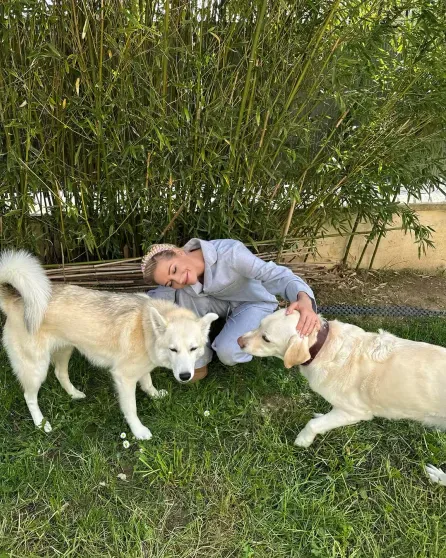 Кристина Асмус отметила день рождения во Франции на фоне скандала из-за отстранения от съёмок