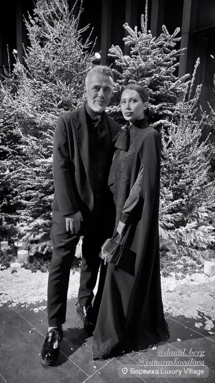 Ксения Собчак, Яна Рудковская, Ирина Зарькова, Полина Гагарина и другие на "Снежном коктейле" Яны Расковаловой Ксения Собчак, Яна Рудковская, Ирина Зарькова, Полина Гагарина и другие на "Снежном коктейле" Яны Расковаловой