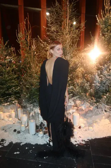 Ксения Собчак, Яна Рудковская, Ирина Зарькова, Полина Гагарина и другие на "Снежном коктейле" Яны Расковаловой Ксения Собчак, Яна Рудковская, Ирина Зарькова, Полина Гагарина и другие на "Снежном коктейле" Яны Расковаловой