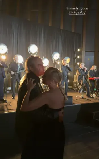 Ксения Собчак, Яна Рудковская, Ирина Зарькова, Полина Гагарина и другие на "Снежном коктейле" Яны Расковаловой Ксения Собчак, Яна Рудковская, Ирина Зарькова, Полина Гагарина и другие на "Снежном коктейле" Яны Расковаловой