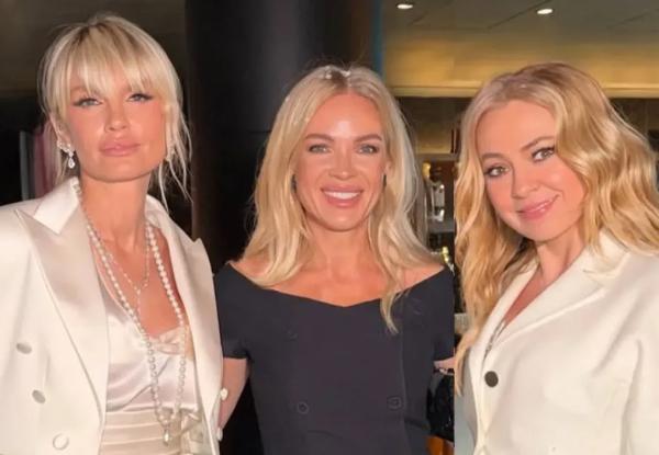 Ксения Собчак, Яна Рудковская, Ирина Зарькова, Полина Гагарина и другие на "Снежном коктейле" Яны Расковаловой Ксения Собчак, Яна Рудковская, Ирина Зарькова, Полина Гагарина и другие на "Снежном коктейле" Яны Расковаловой