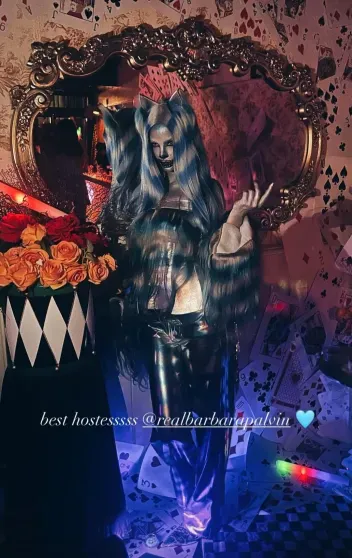 Лили Аллен в костюме любовницы бывшего мужа, Джастин Трюдо в образе подтанцовки Кэти Перри: как звёзды отметили Хэллоуин Лили Аллен в костюме любовницы бывшего мужа, Джастин Трюдо в образе подтанцовки Кэти Перри: как звёзды отметили Хэллоуин