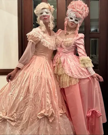 Лили Аллен в костюме любовницы бывшего мужа, Джастин Трюдо в образе подтанцовки Кэти Перри: как звёзды отметили Хэллоуин Лили Аллен в костюме любовницы бывшего мужа, Джастин Трюдо в образе подтанцовки Кэти Перри: как звёзды отметили Хэллоуин