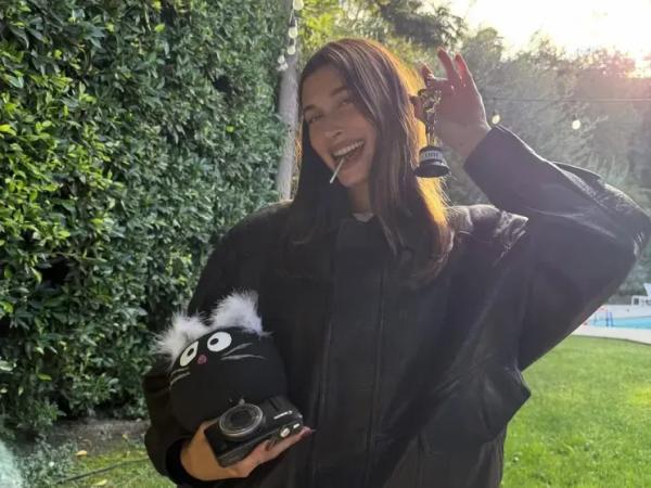 Лили Аллен в костюме любовницы бывшего мужа, Джастин Трюдо в образе подтанцовки Кэти Перри: как звёзды отметили Хэллоуин Лили Аллен в костюме любовницы бывшего мужа, Джастин Трюдо в образе подтанцовки Кэти Перри: как звёзды отметили Хэллоуин