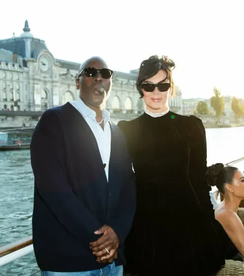 Лорен Санчес показала фото со второго дня девичника в компании Ким Кардашьян, Крис Дженнер и Евы Лонгории Лорен Санчес показала фото со второго дня девичника в компании Ким Кардашьян, Крис Дженнер и Евы Лонгории