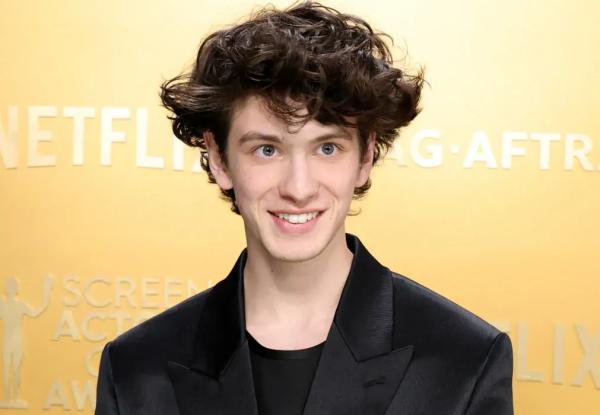 Марк Эйдельштейн подписал контракт с голливудским агентством WME, которое представляет Селену Гомес и Анджелину Джоли Марк Эйдельштейн подписал контракт с голливудским агентством WME, которое представляет Селену Гомес и Анджелину Джоли