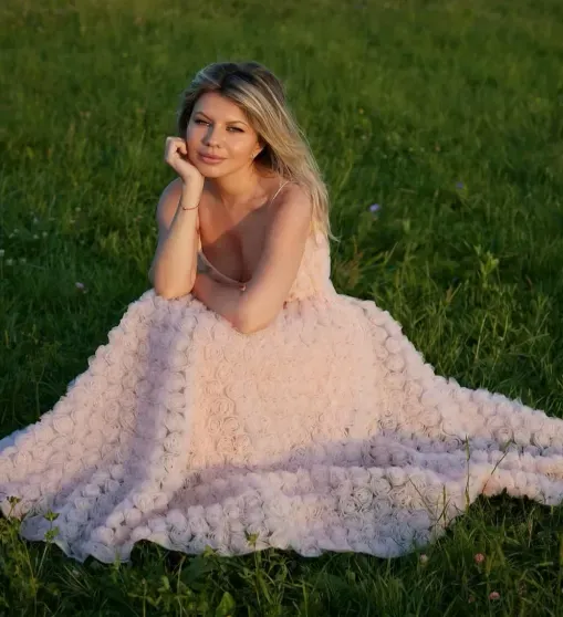 Надежда Стрелец и Ксения Собчак публично повздорили после слов Стрелец о том, что у героев её интервью "не было проблем"