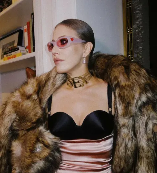 Надежда Стрелец и Ксения Собчак публично повздорили после слов Стрелец о том, что у героев её интервью "не было проблем"