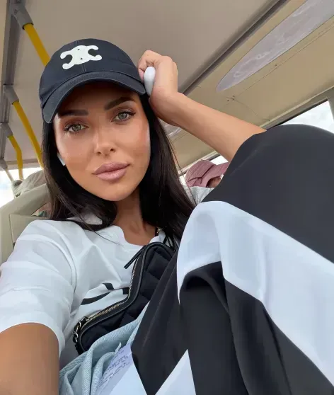 "Он дал мне очень красивую жизнь". Алсу дала большое интервью о разводе с Яном Абрамовым "Он дал мне очень красивую жизнь". Алсу дала большое интервью о разводе с Яном Абрамовым