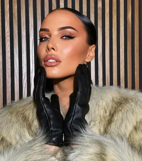 "Он дал мне очень красивую жизнь". Алсу дала большое интервью о разводе с Яном Абрамовым "Он дал мне очень красивую жизнь". Алсу дала большое интервью о разводе с Яном Абрамовым