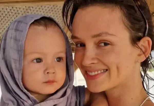Паулина Андреева опубликовала фото с ребёнком с отдыха на Лазурном Берегу Паулина Андреева опубликовала фото с ребёнком с отдыха на Лазурном Берегу