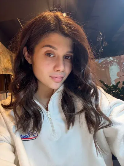 "Первая мамская вылазка". Жена Александра Петрова показала, как выглядит спустя две недели после рождения сына "Первая мамская вылазка". Жена Александра Петрова показала, как выглядит спустя две недели после рождения сына