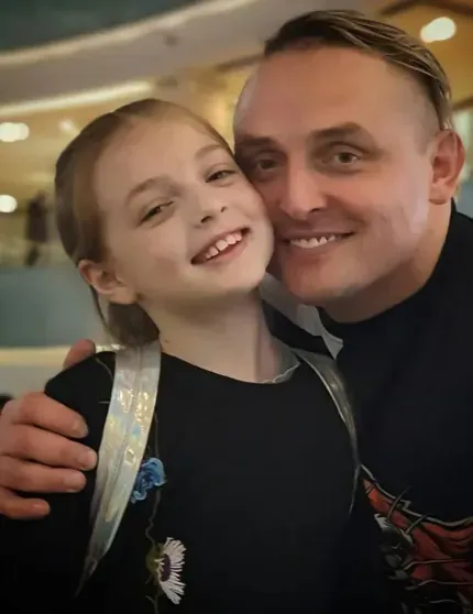 "Понимаю, что в глазах женщин выгляжу мерзавцем". Аскольд Запашный признался, что развёлся с женой после 18 лет брака и что у него есть сын от любовницы "Понимаю, что в глазах женщин выгляжу мерзавцем". Аскольд Запашный признался, что развёлся с женой после 18 лет брака и что у него есть сын от любовницы