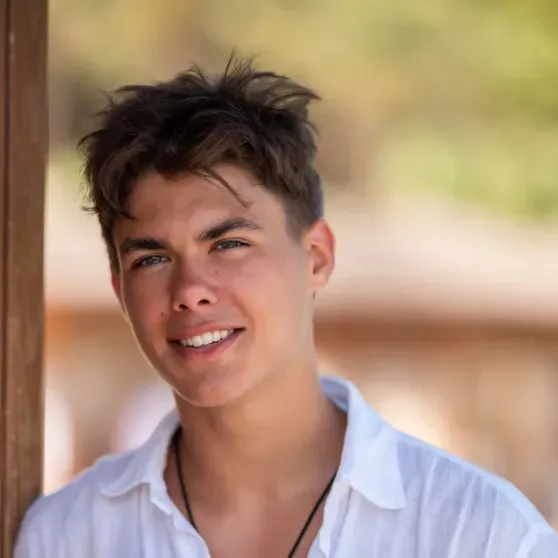 "Прохожие не могли пройти мимо его глаз". Екатерина Климова поздравила с 19-летием старшего сына от Игоря Петренко "Прохожие не могли пройти мимо его глаз". Екатерина Климова поздравила с 19-летием старшего сына от Игоря Петренко