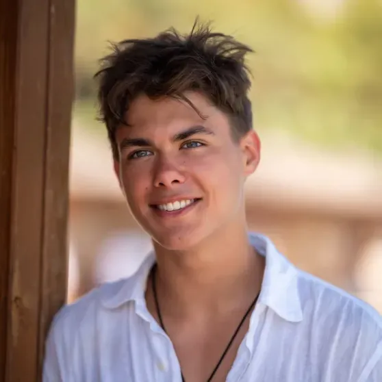 "Прохожие не могли пройти мимо его глаз". Екатерина Климова поздравила с 19-летием старшего сына от Игоря Петренко "Прохожие не могли пройти мимо его глаз". Екатерина Климова поздравила с 19-летием старшего сына от Игоря Петренко