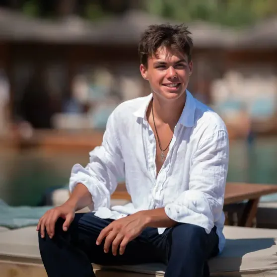 "Прохожие не могли пройти мимо его глаз". Екатерина Климова поздравила с 19-летием старшего сына от Игоря Петренко "Прохожие не могли пройти мимо его глаз". Екатерина Климова поздравила с 19-летием старшего сына от Игоря Петренко