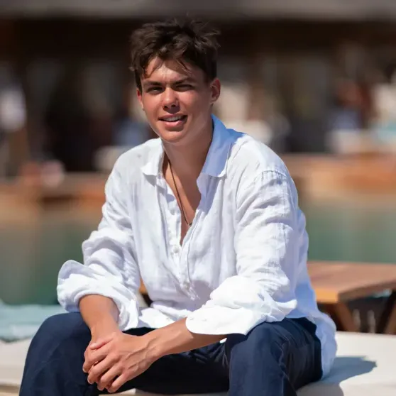 "Прохожие не могли пройти мимо его глаз". Екатерина Климова поздравила с 19-летием старшего сына от Игоря Петренко "Прохожие не могли пройти мимо его глаз". Екатерина Климова поздравила с 19-летием старшего сына от Игоря Петренко