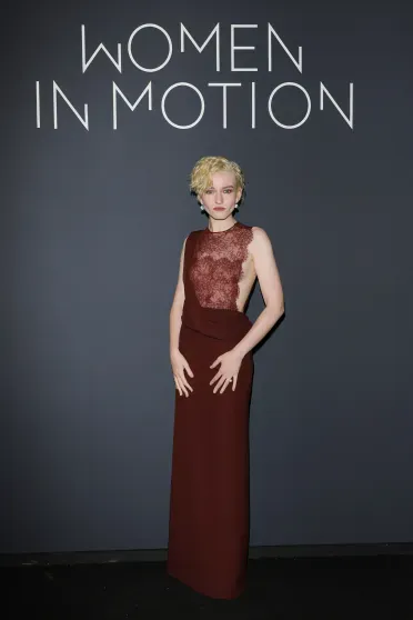 Сальма Хайек с мужем, Николь Кидман, Рози Хантингтон-Уайтли и Марк Эйдельштейн на премии Women In Motion в Каннах Сальма Хайек с мужем, Николь Кидман, Рози Хантингтон-Уайтли и Марк Эйдельштейн на премии Women In Motion в Каннах