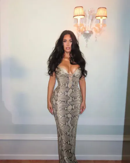 Семья Кардашьян, Леонардо Ди Каприо с девушкой и Иванка Трамп на предсвадебной вечеринке Джеффа Безоса и Лорен Санчес Семья Кардашьян, Леонардо Ди Каприо с девушкой и Иванка Трамп на предсвадебной вечеринке Джеффа Безоса и Лорен Санчес