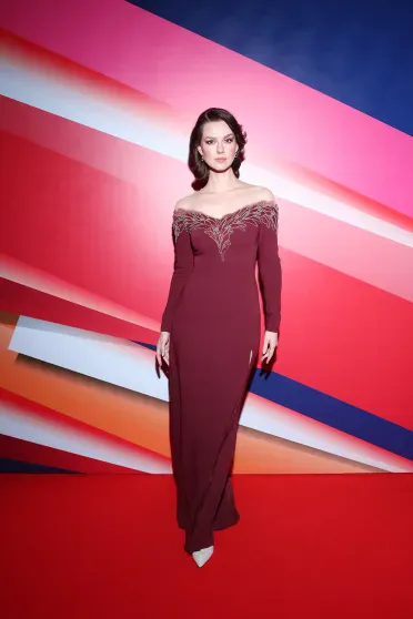 Софья Синицына с дочерью, Юлия Хлынина, Алексей Учитель, Елена Подкаминская на открытии ММКФ Софья Синицына с дочерью, Юлия Хлынина, Алексей Учитель, Елена Подкаминская на открытии ММКФ