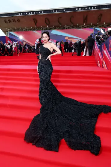 Софья Синицына с дочерью, Юлия Хлынина, Алексей Учитель, Елена Подкаминская на открытии ММКФ Софья Синицына с дочерью, Юлия Хлынина, Алексей Учитель, Елена Подкаминская на открытии ММКФ