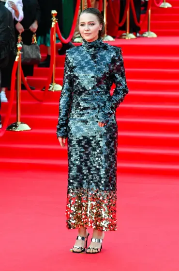 Софья Синицына с дочерью, Юлия Хлынина, Алексей Учитель, Елена Подкаминская на открытии ММКФ Софья Синицына с дочерью, Юлия Хлынина, Алексей Учитель, Елена Подкаминская на открытии ММКФ