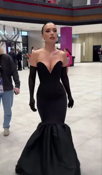 Срыв номера США, самоотвод Шамана, Екатерина Мизулина и Яна Рудковская в зрительном зале: как прошёл конкурс "Интервидение" Срыв номера США, самоотвод Шамана, Екатерина Мизулина и Яна Рудковская в зрительном зале: как прошёл конкурс "Интервидение"