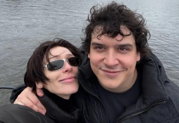 Старинная вилла, запрет на съёмку и два платья невесты: как прошла свадьба Насти Ивлеевой и Филиппа Бегака в Ялте Старинная вилла, запрет на съёмку и два платья невесты: как прошла свадьба Насти Ивлеевой и Филиппа Бегака в Ялте