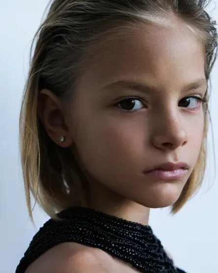 "Так повезло с Алисой". Девушка Тимати Валентина Иванова показала, как его старшая дочь нянчится с новорождённой сестрой "Так повезло с Алисой". Девушка Тимати Валентина Иванова показала, как его старшая дочь нянчится с новорождённой сестрой