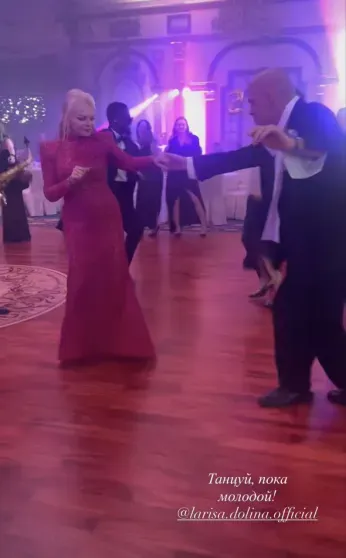Танцы в стиле латино, многоярусный торт и звёздные гости: Лариса Долина отметила 70-летие Танцы в стиле латино, многоярусный торт и звёздные гости: Лариса Долина отметила 70-летие