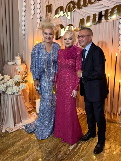 Танцы в стиле латино, многоярусный торт и звёздные гости: Лариса Долина отметила 70-летие Танцы в стиле латино, многоярусный торт и звёздные гости: Лариса Долина отметила 70-летие