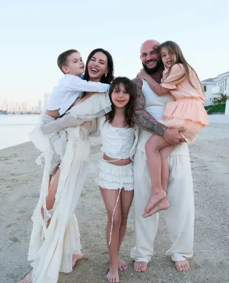 "У меня сейчас сложный период". Оксана Самойлова вышла на связь на фоне развода с Джиганом и взлома её инстаграма* "У меня сейчас сложный период". Оксана Самойлова вышла на связь на фоне развода с Джиганом и взлома её инстаграма*